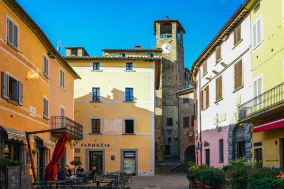 Piazza Fortebraccio Montone Piazza Fortebraccio Montone, Umbria, Italy